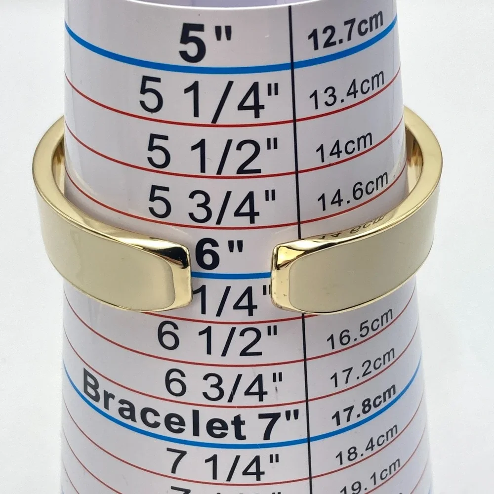 Chico's Womens Watch 35mm Gold Tone Cuff Cream Inlay Geometric New Battery 6.25
